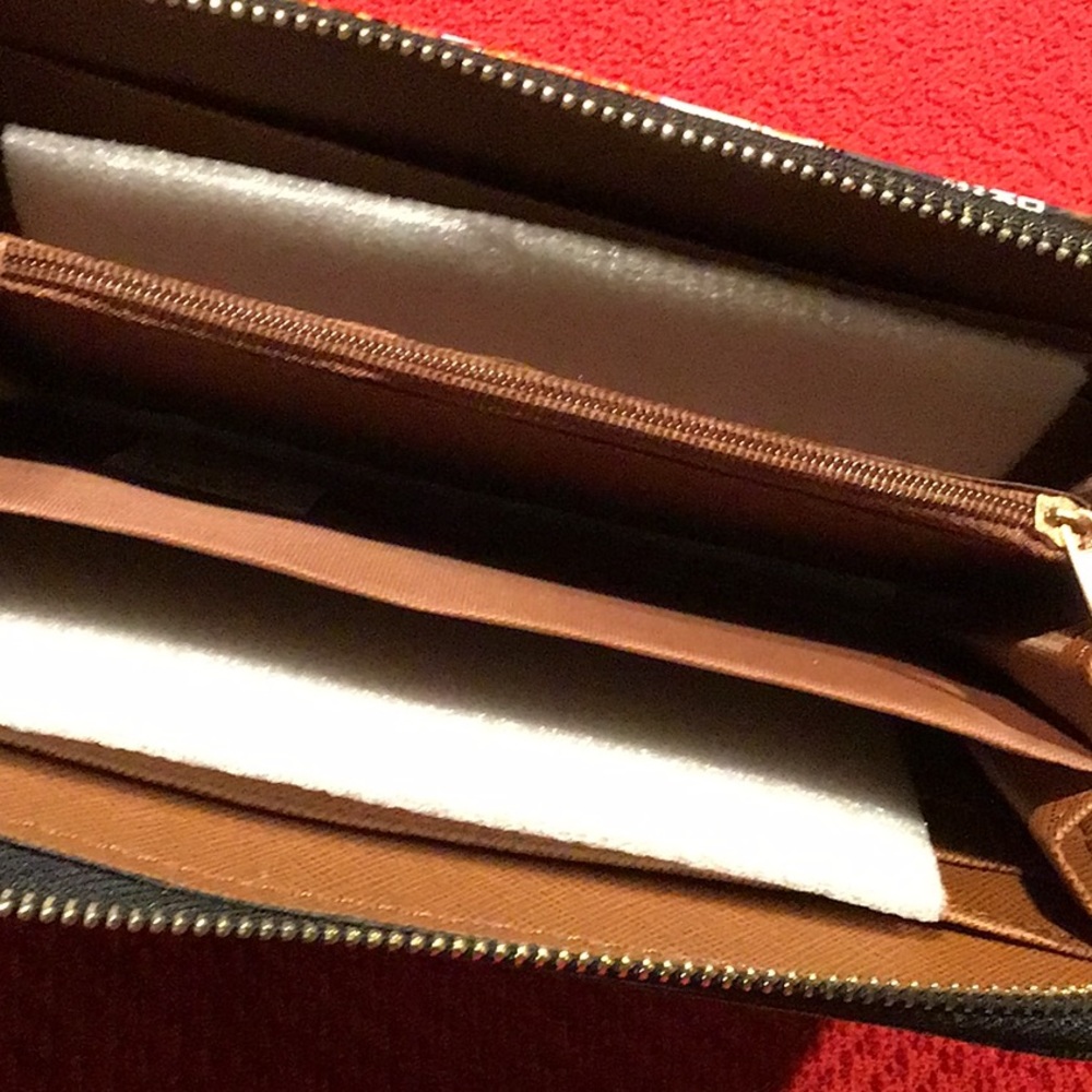 Classic Wallet - Picture 5 of 5